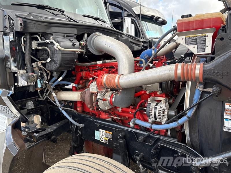 Kenworth W990 6x4 W990 T/A Sleeper Truck Tractor Trekkers