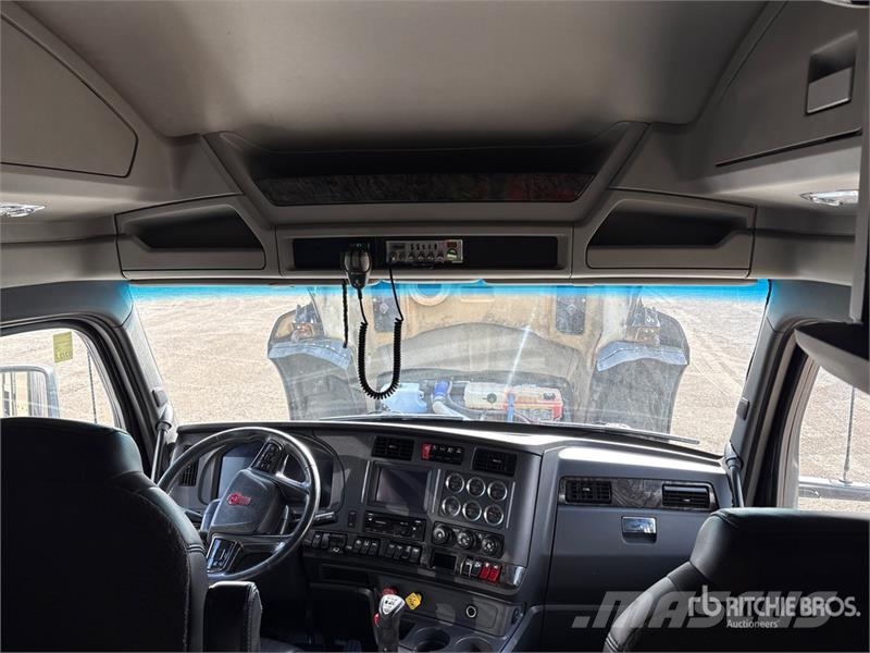 Kenworth W990 6x4 W990 T/A Sleeper Truck Tractor Trekkers