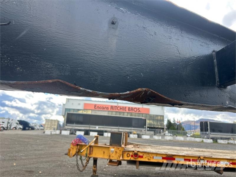Kerr B24F 24 ft Tri/A Gooseneck Equipment Trailer Járműszállító pótkocsik