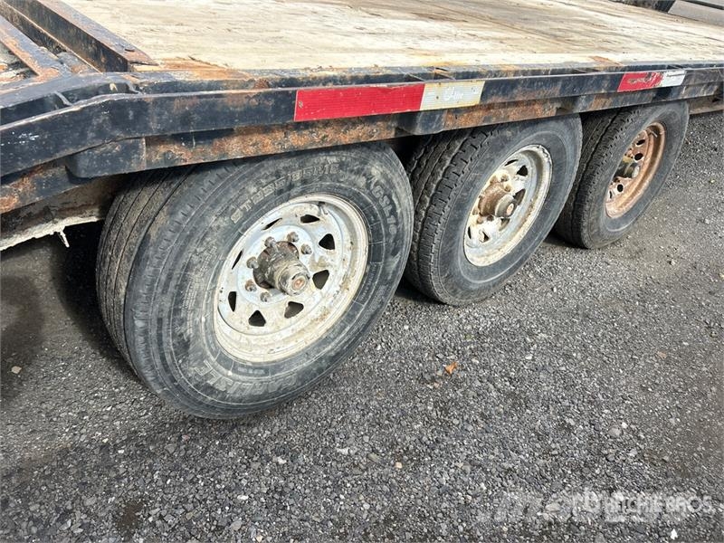 Kerr B24F 24 ft Tri/A Gooseneck Equipment Trailer Járműszállító pótkocsik