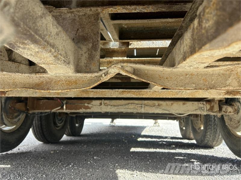 Kerr B24F 24 ft Tri/A Gooseneck Equipment Trailer Járműszállító pótkocsik