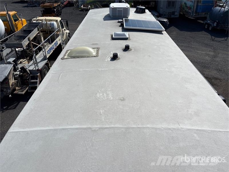 Keystone RV Montana 331RL 38 ft T/A Travel Trailer Otros remolques