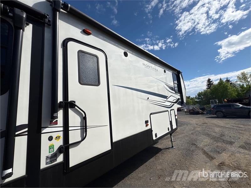 Keystone RV Montana 331RL 38 ft T/A Travel Trailer Otros remolques