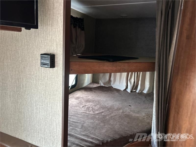 Keystone Ultra Lite 22 ft T/A Travel Trailer Други ремаркета