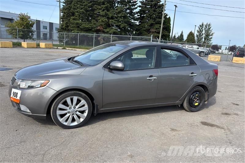 Kia Forte Henkilöautot