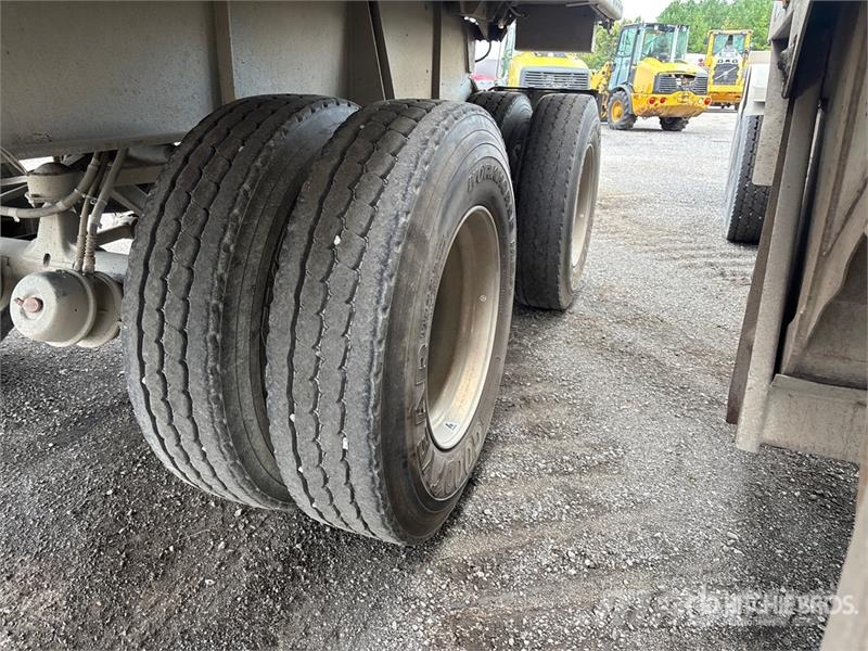 King 27 ft T/A End Dump Trailer Bañera