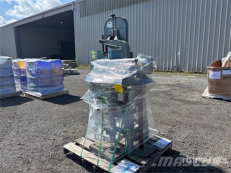 King Canada KC-1401FX Band Saw معدات البناء - غير ذلك
