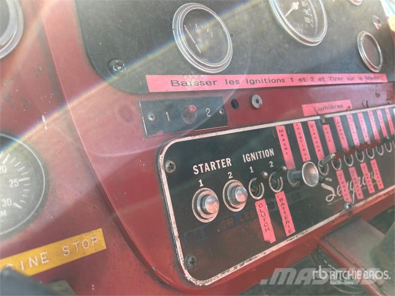 King Seagrave 4x2 Extended Cab Fire Truck Brandbilar