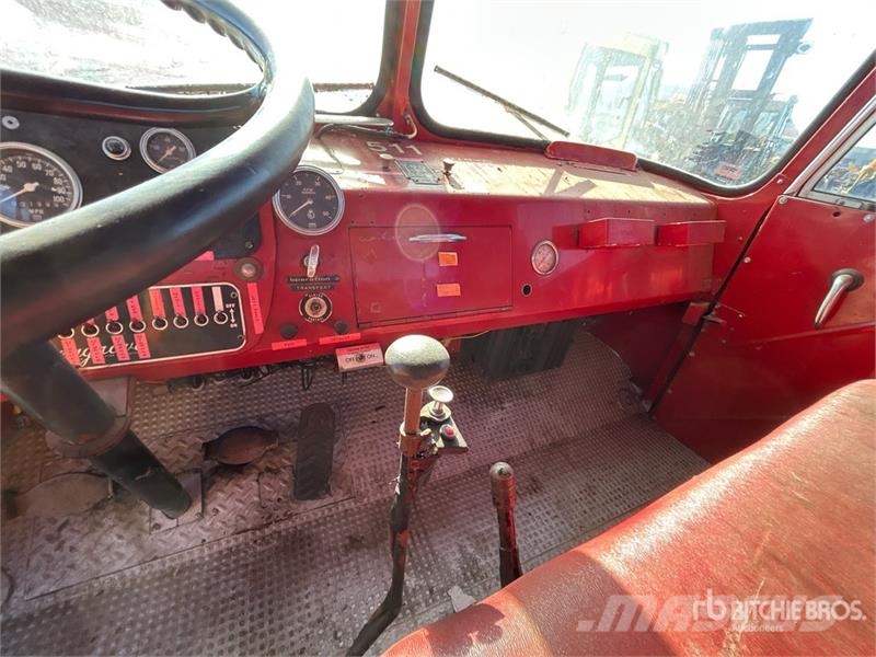 King Seagrave 4x2 Extended Cab Fire Truck Brandbilar
