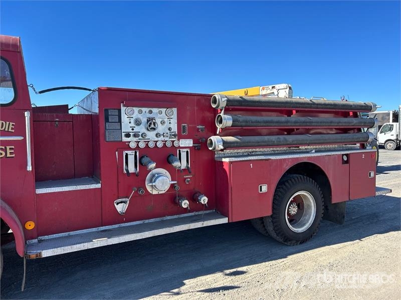King Seagrave 4x2 Extended Cab Fire Truck Brandbilar