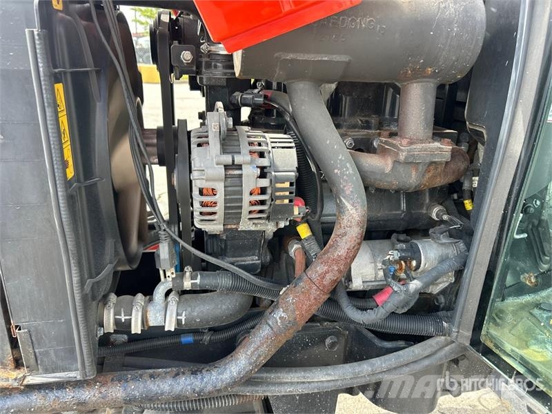 Kioti CX2510 4WD Utility Tractor Kompakte traktorer