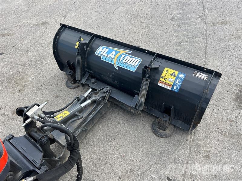 Kioti CX2510 4WD Utility Tractor Kompakte traktorer