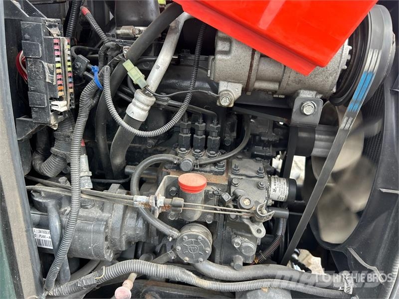 Kioti CX2510 4WD Utility Tractor Kompakte traktorer