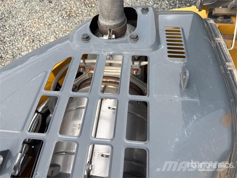Kobelco SK140SRLC-5 Excavadoras de cadenas