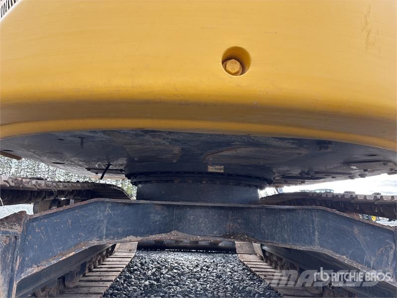 Kobelco SK140SRLC-5 Excavadoras de cadenas