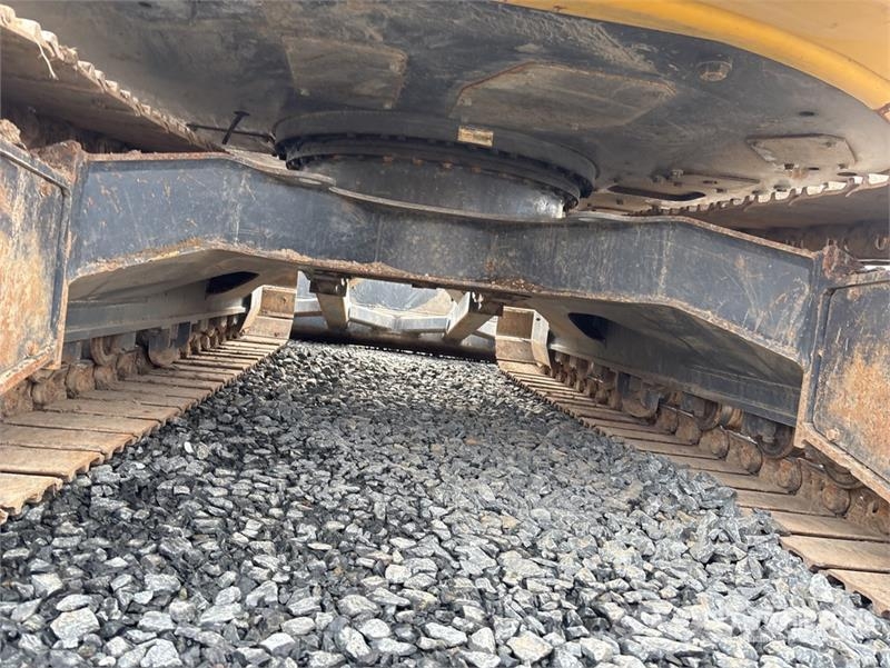 Kobelco SK140SRLC-5 Excavadoras de cadenas