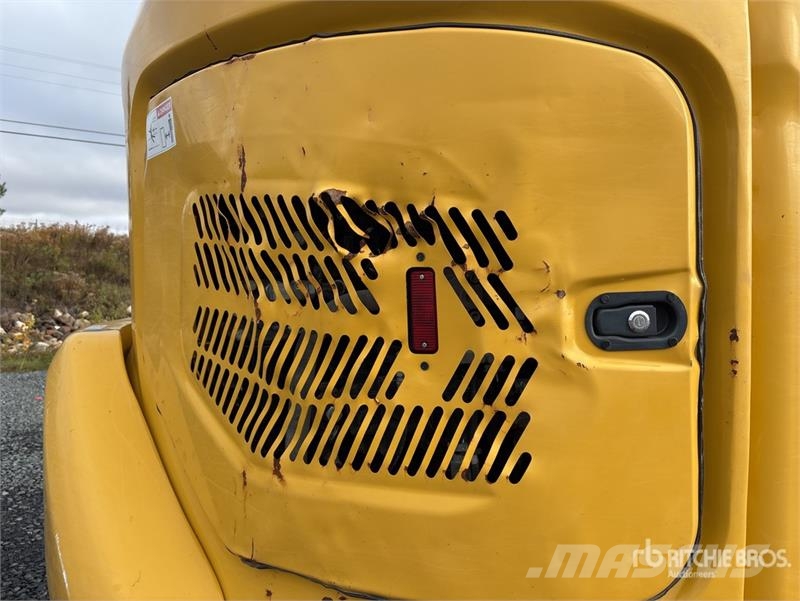 Kobelco SK140SRLC-5 Excavadoras de cadenas