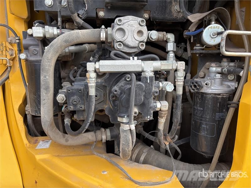 Kobelco SK140SRLC-5 Excavadoras de cadenas