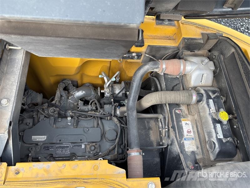 Kobelco SK140SRLC-5 Excavadoras de cadenas