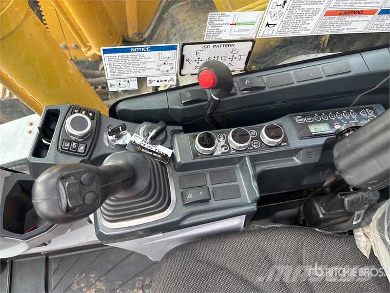 Kobelco SK140SRLC-5 Excavadoras de cadenas