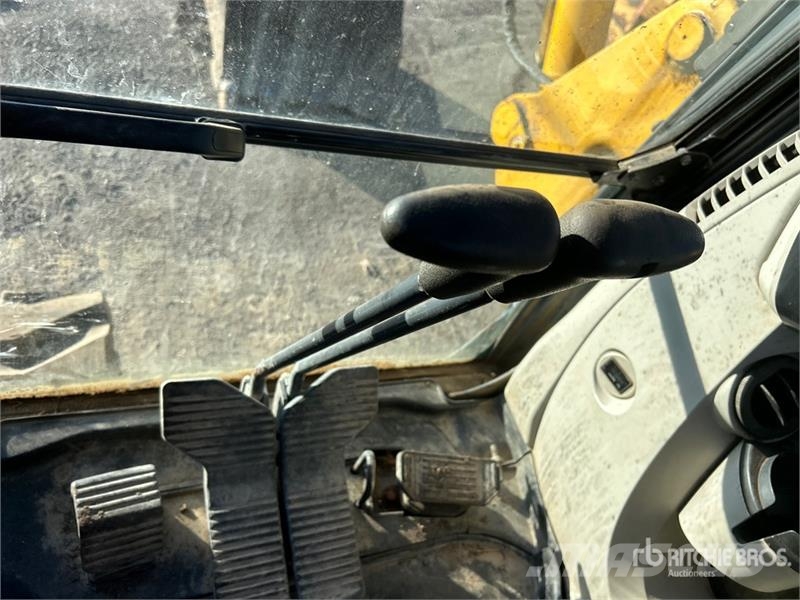 Kobelco SK85CS-3E Tracked Excavator Гусеничні екскаватори