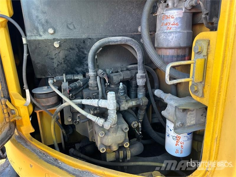 Kobelco SK85CS0-3E Tracked Excavator Гусеничные экскаваторы