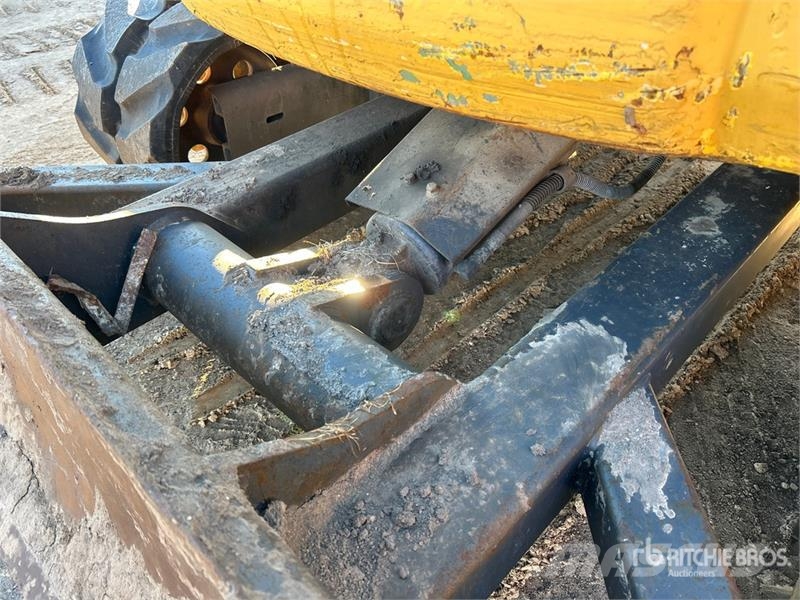 Kobelco SK85CS0-3E Tracked Excavator Гусеничные экскаваторы