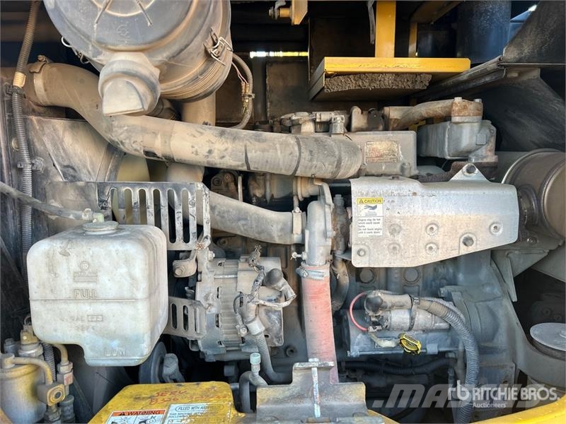 Kobelco SK85CS0-3E Tracked Excavator Гусеничные экскаваторы
