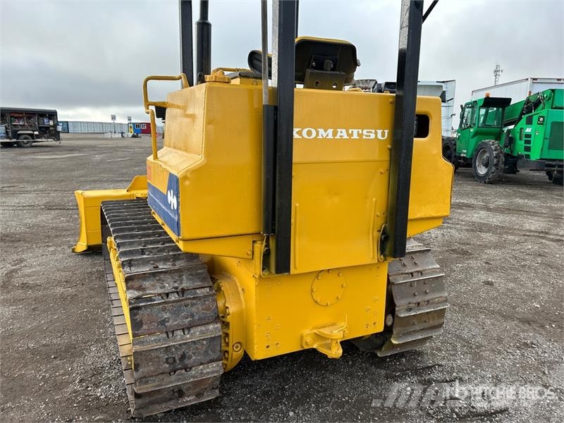 Komatsu D31-16 Crawler Dozer Buldožeri gusjeničari