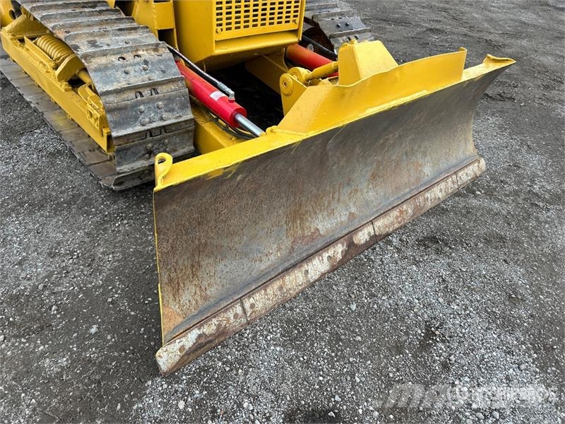 Komatsu D31-16 Crawler Dozer Buldožeri gusjeničari