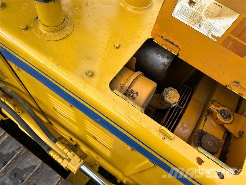 Komatsu D31-16 Crawler Dozer Buldožeri gusjeničari