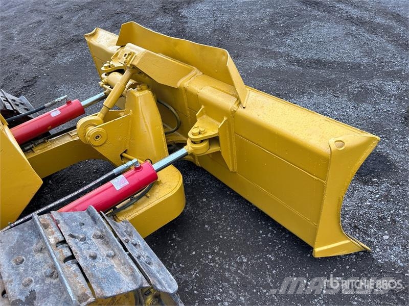 Komatsu D31-16 Crawler Dozer Buldožeri gusjeničari