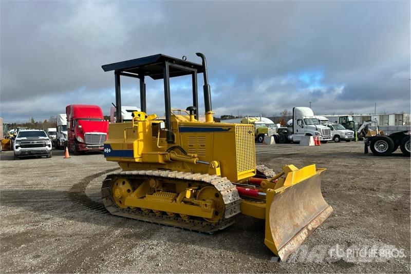 Komatsu D31-16 Crawler Dozer Buldožeri gusjeničari