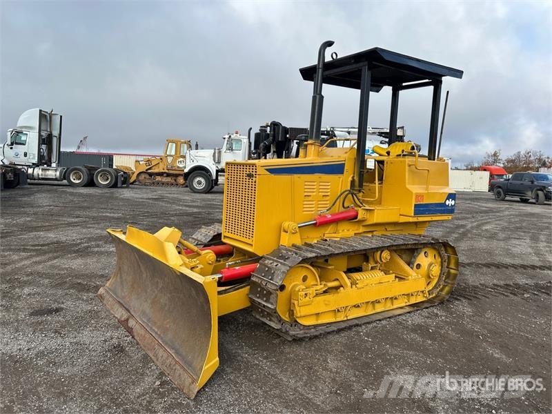 Komatsu D31-16 Crawler Dozer Buldožeri gusjeničari