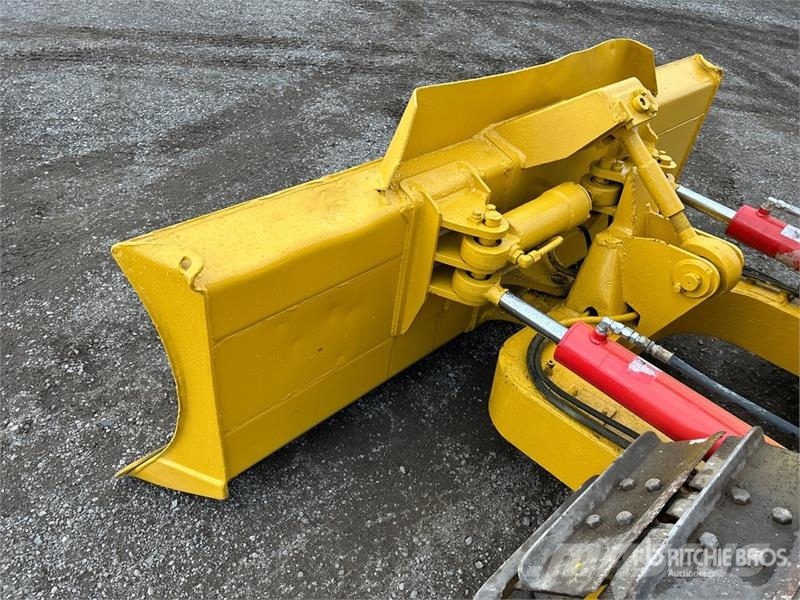 Komatsu D31-16 Crawler Dozer Buldožeri gusjeničari
