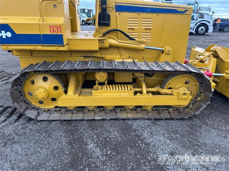 Komatsu D31-16 Crawler Dozer Buldožeri gusjeničari