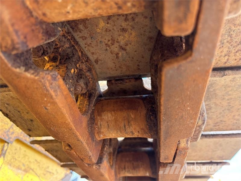 Komatsu D39EX-21 Crawler Dozer Гусеничные бульдозеры
