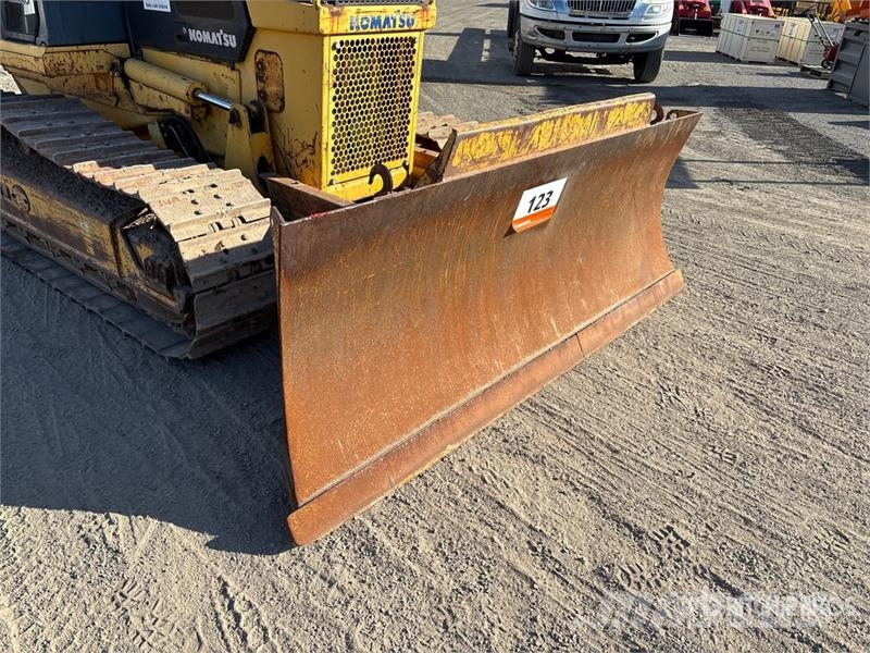 Komatsu D39EX-21 Crawler Dozer Гусеничные бульдозеры