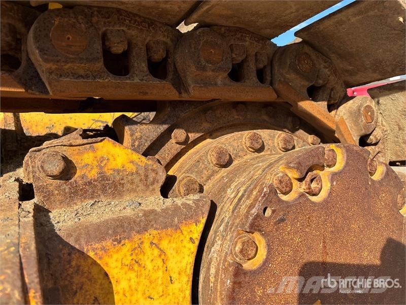 Komatsu D39EX-21 Crawler Dozer Гусеничные бульдозеры
