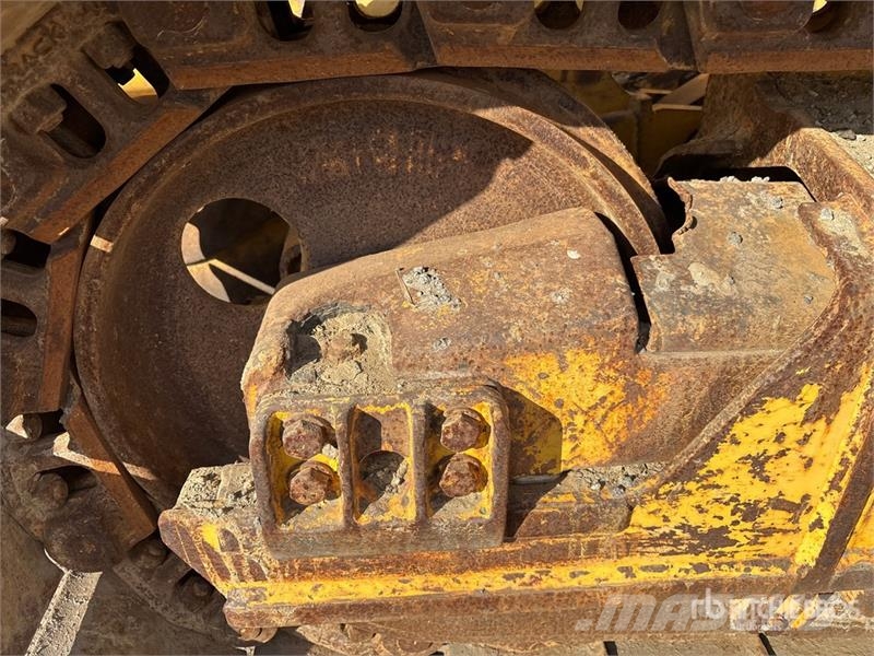 Komatsu D39EX-21 Crawler Dozer Гусеничные бульдозеры