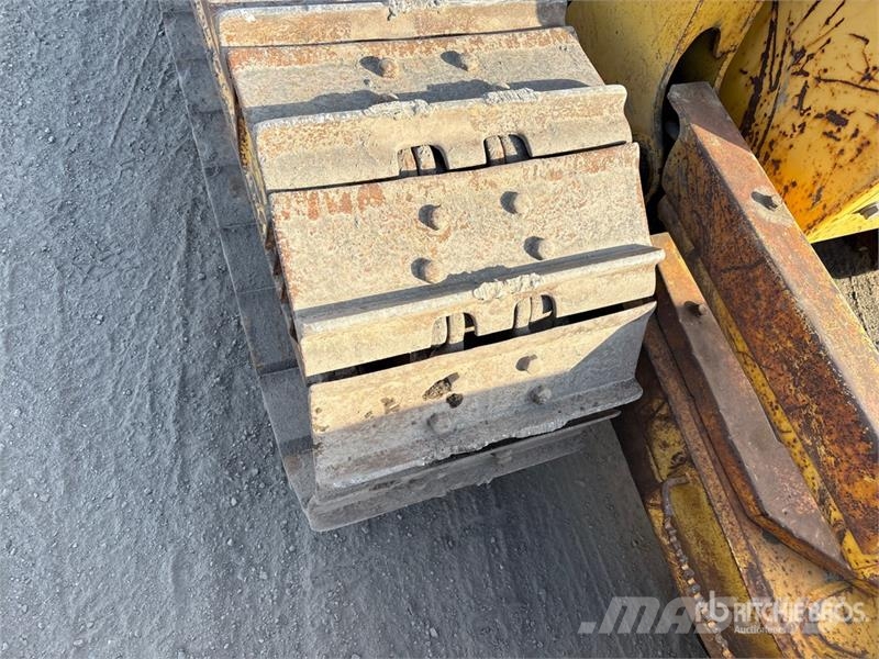 Komatsu D39EX-21 Crawler Dozer Гусеничные бульдозеры