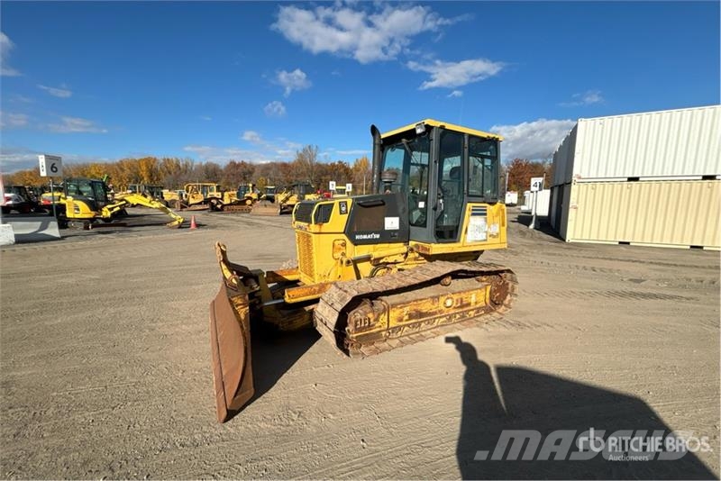 Komatsu D39EX-21 Crawler Dozer Гусеничные бульдозеры