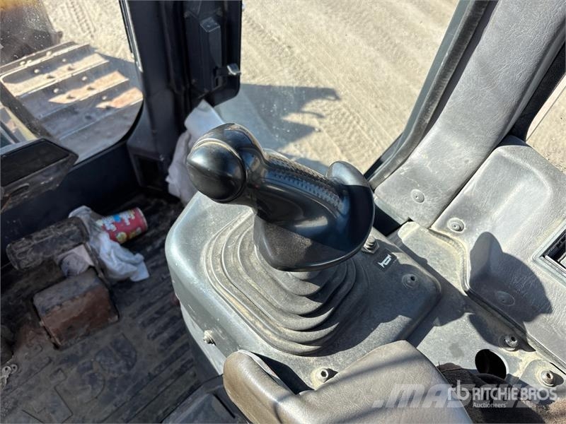 Komatsu D39EX-21 Crawler Dozer Гусеничные бульдозеры