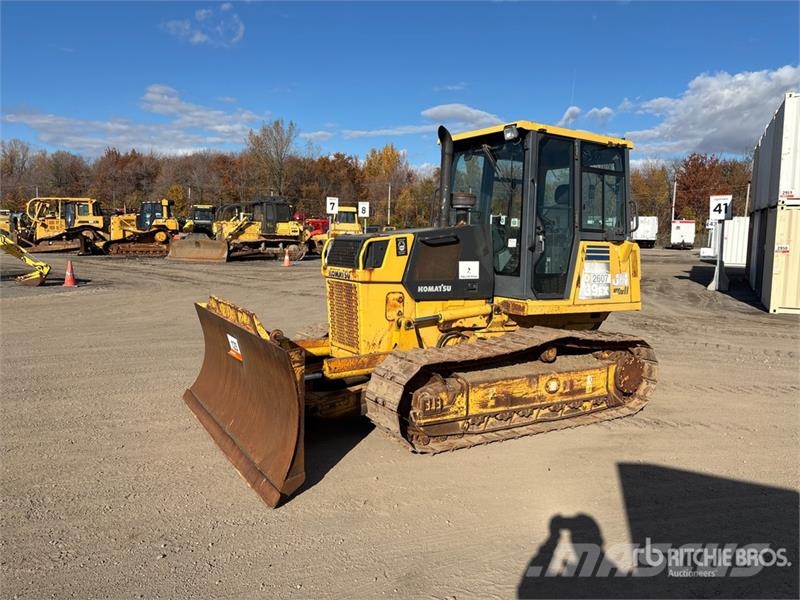 Komatsu D39EX-21 Crawler Dozer Гусеничные бульдозеры