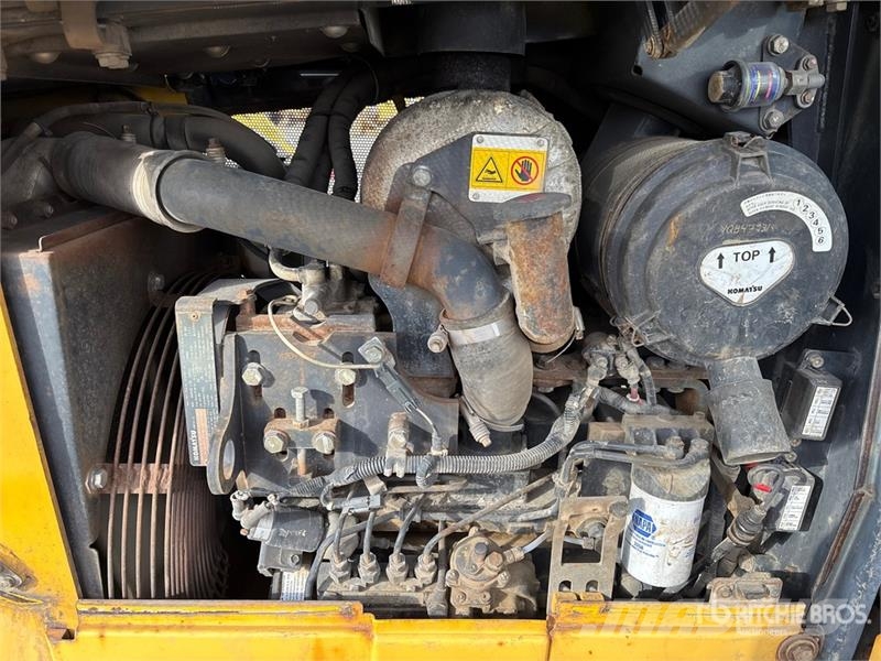 Komatsu D39EX-21 Crawler Dozer Гусеничные бульдозеры