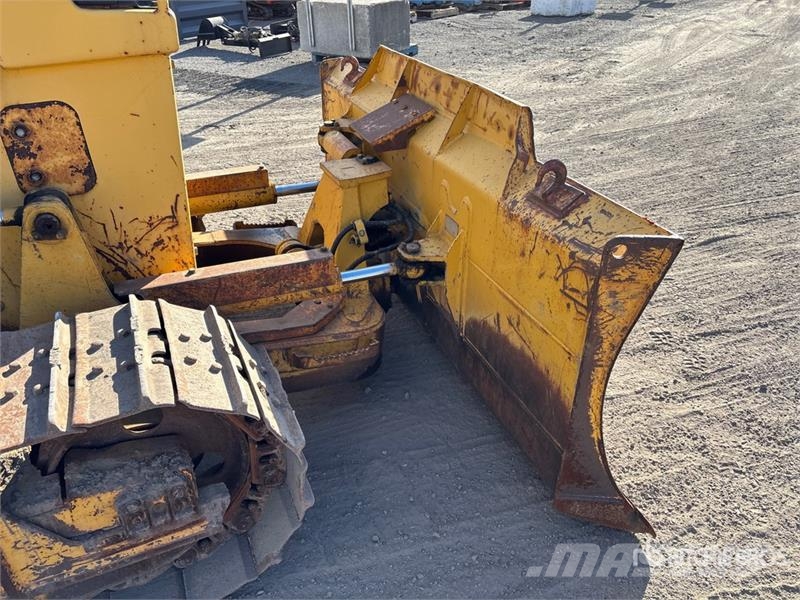 Komatsu D39EX-21 Crawler Dozer Гусеничные бульдозеры