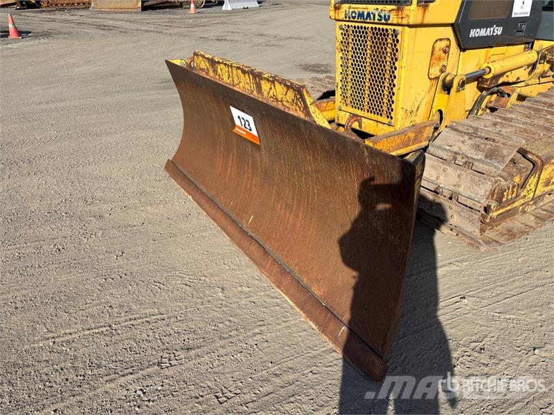 Komatsu D39EX-21 Crawler Dozer Гусеничные бульдозеры