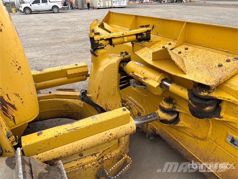 Komatsu D61EXi-24 Crawler Dozer Bandschaktare