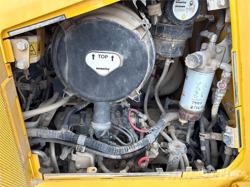 Komatsu D61EXi-24 Crawler Dozer Bandschaktare