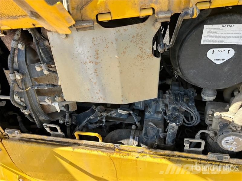 Komatsu D65PXI-18 Crawler Dozer Bulldozer